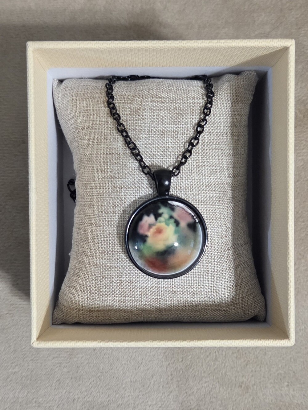 Black Floral Cabochon Necklace - NEW